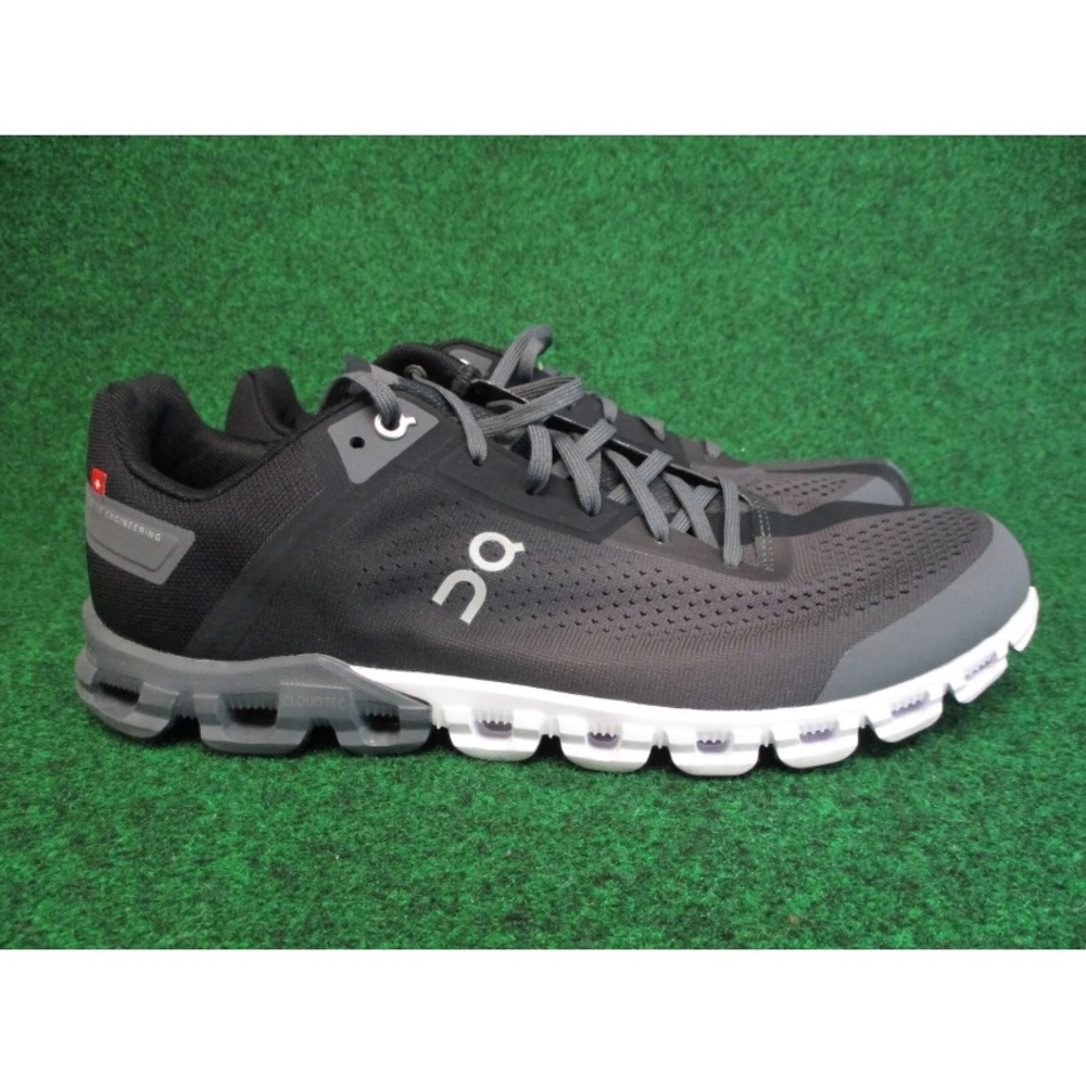 On Running Cloudflow Mens Size 9.5 Black Gray White Comfort Shoes Sneakers